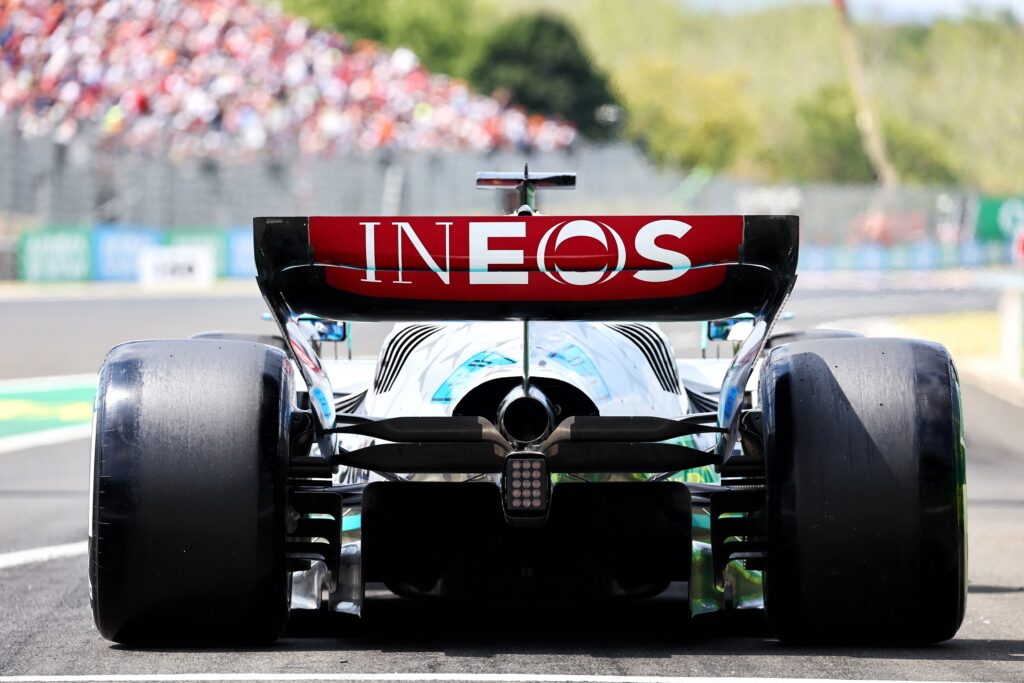 Formula 1 | Mercedes, nelle PL2 una W13 difficile da guidare per Russell e Hamilton