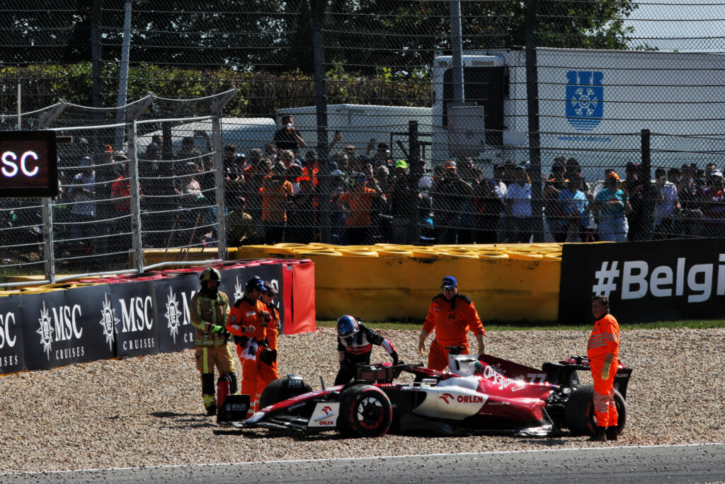 F1 | Alfa Romeo, ritiro per Bottas: “Ero nel posto sbagliato al momento sbagliato”
