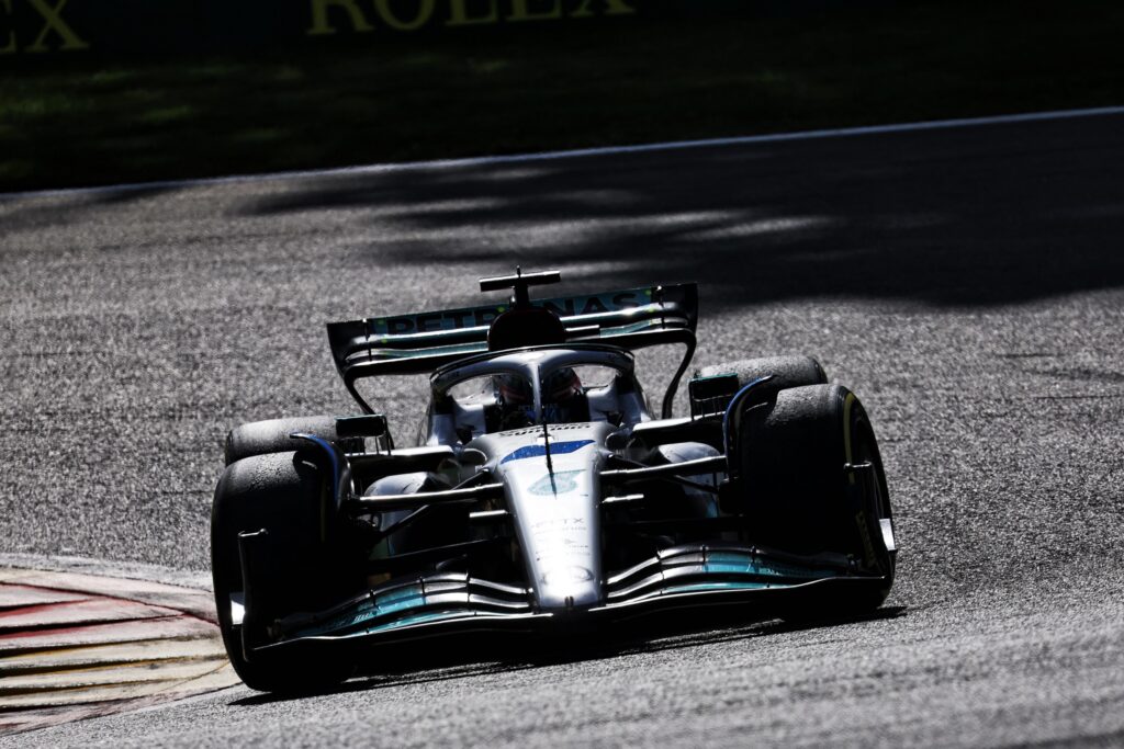 Formula 1 | Mercedes, Russell ai piedi del podio: “Oggi alla pari con la Ferrari”