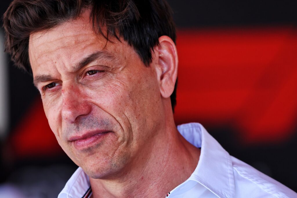 F1 | Red Bull sotto accusa, Wolff: “Mi aspetto trasparenza da parte della FIA, riguarda anche 2022 e 2023”