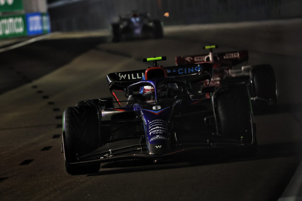 F1 | Williams: Albon e Latifi fuori a Singapore, il canadese causa l’incidente con Zhou