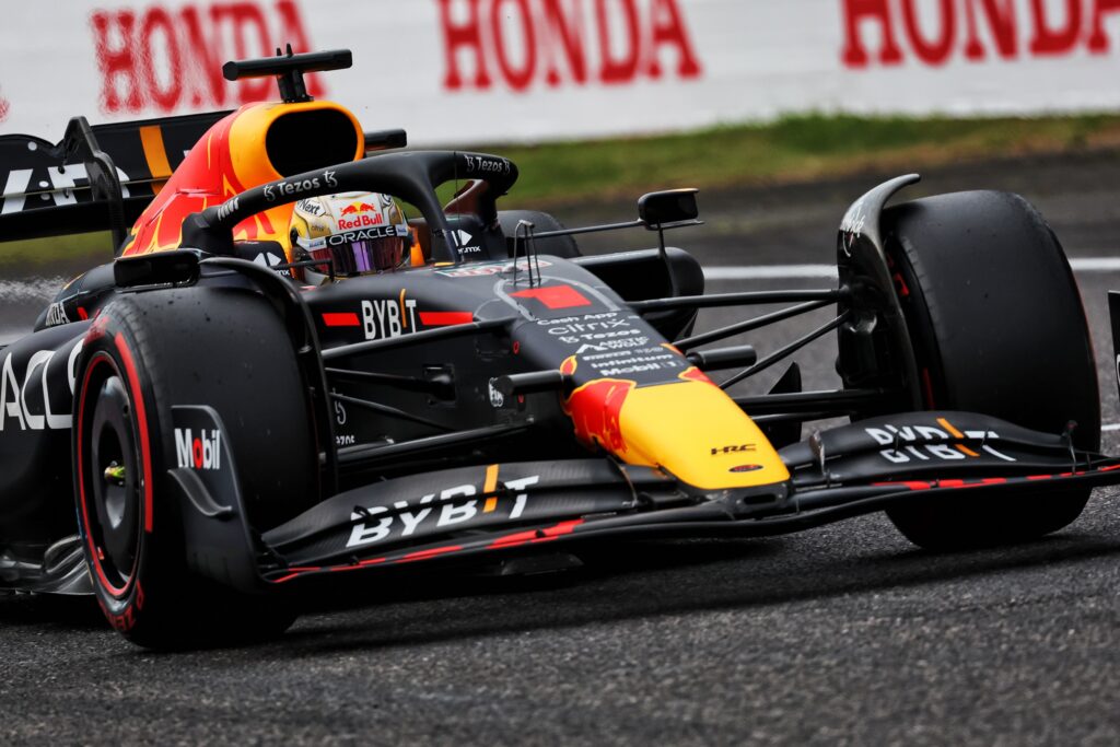 Formula 1 | Reprimenda per Verstappen, confermata la pole position a Suzuka