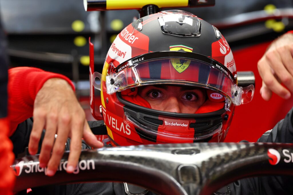 Formula 1 | Ferrari, Sainz contro le barriere a Suzuka: “Non si vedeva niente”
