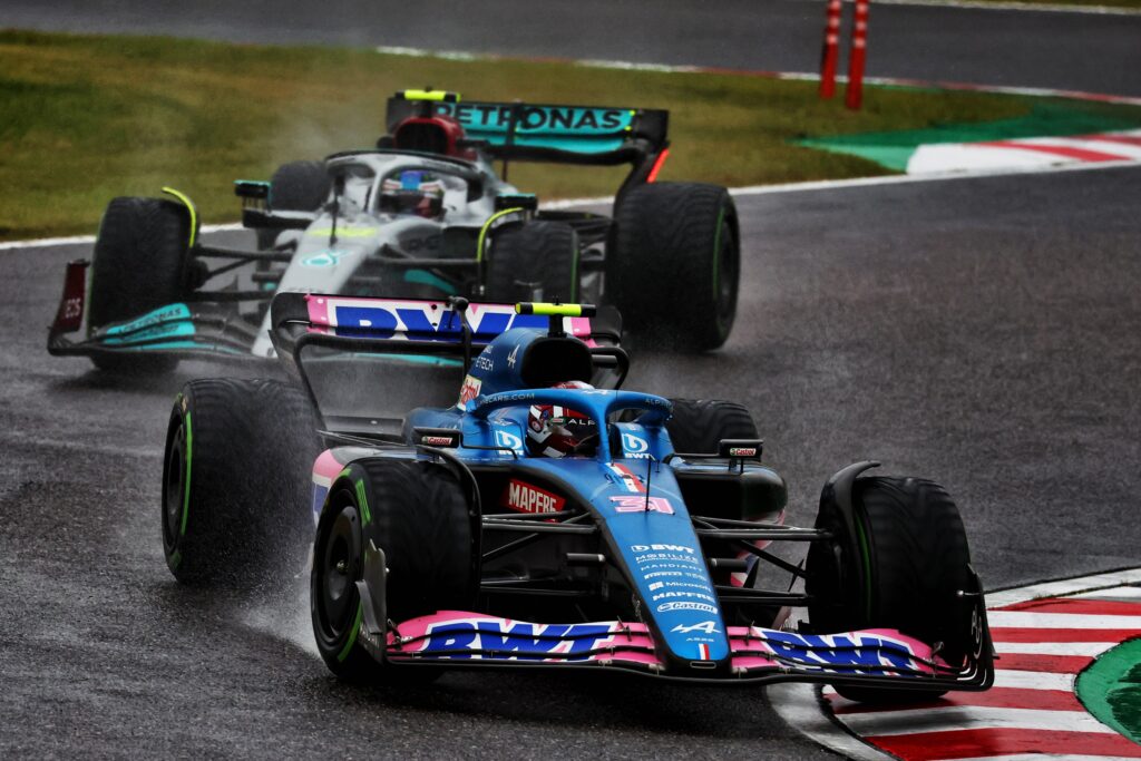 F1 | Alpine, Ocon vince la sfida con Hamilton: “Gareggiare con Lewis è un piacere”
