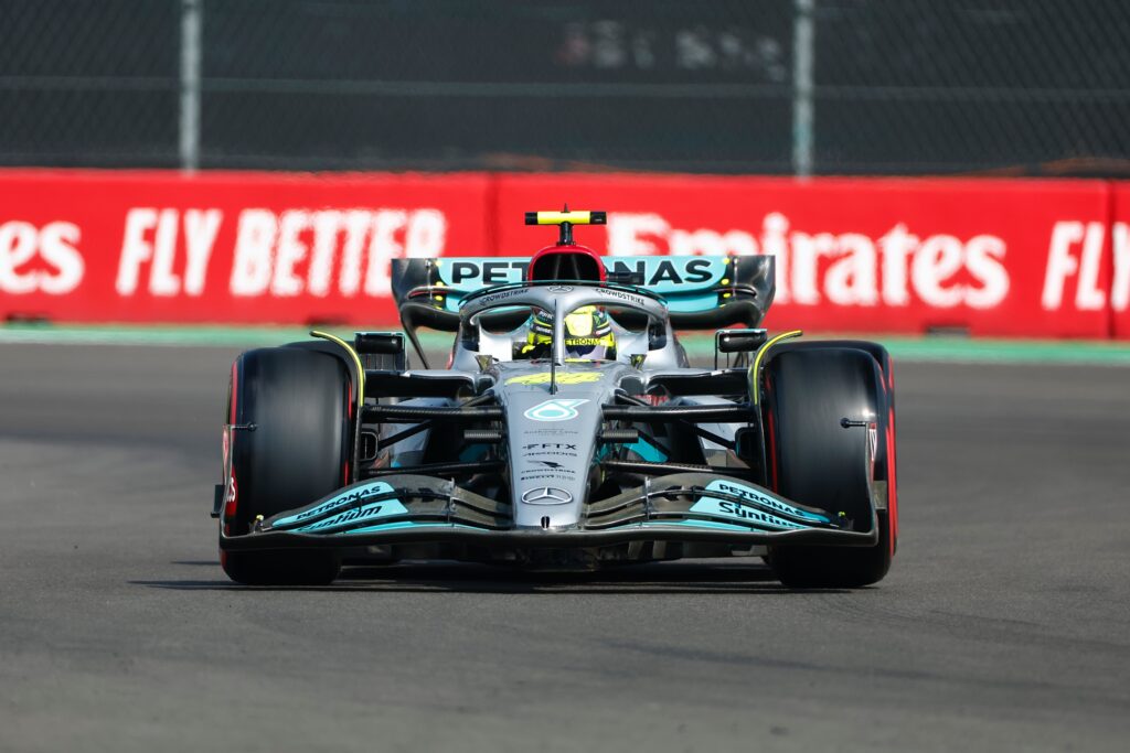 F1 | Mercedes, Hamilton: “Prestazione fantastica, sono fiero del team”