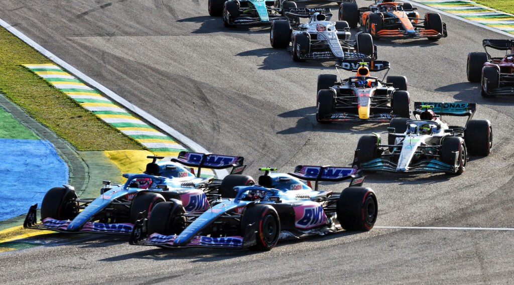 F1 | Alpine, Alonso penalizzato per il contatto con Ocon