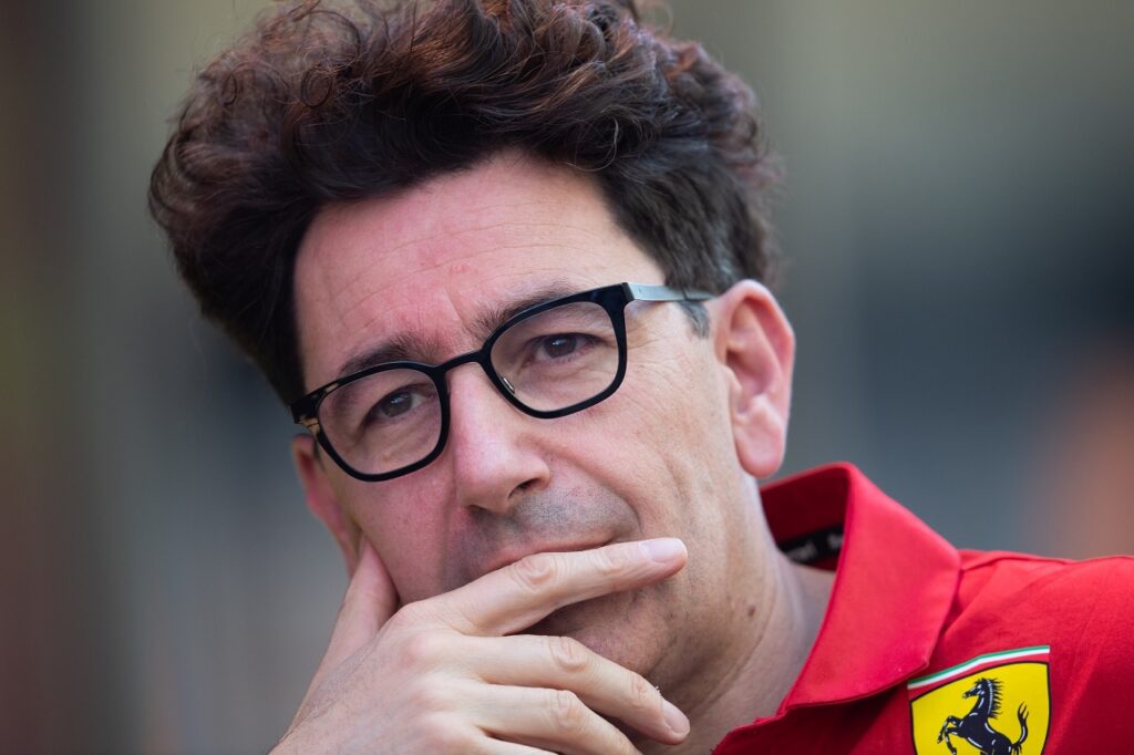 F1 | Ferrari, Binotto: “Carlos avrebbe dato la posizione ma Alonso e Max erano troppo vicini a Charles”