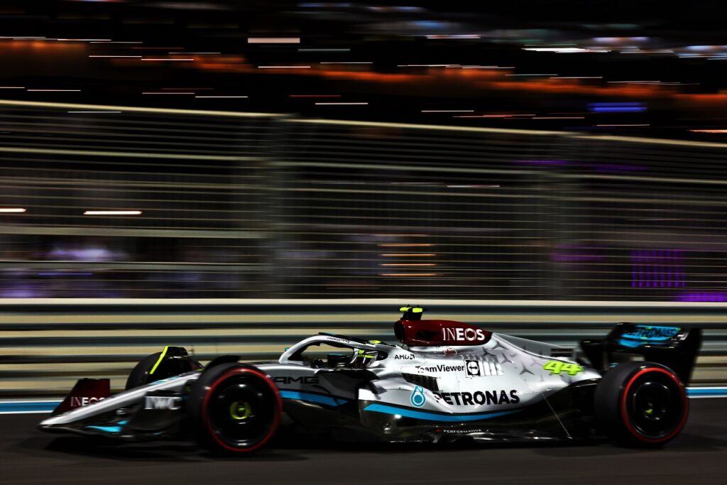 F1 | Mercedes, la delusione di Hamilton: “Siamo sei decimi più lenti in rettilineo”