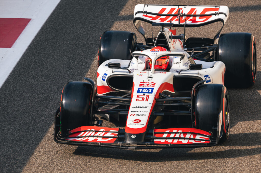 F1 | Haas, Fittipaldi chiude la stagione con quasi cento tornate nei test di Abu Dhabi