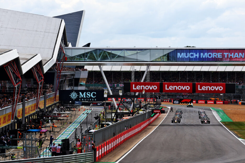 F1 | Manifestarono nel GP di Gran Bretagna 2022: accusati di aver messo a rischio la salute di piloti e commissari