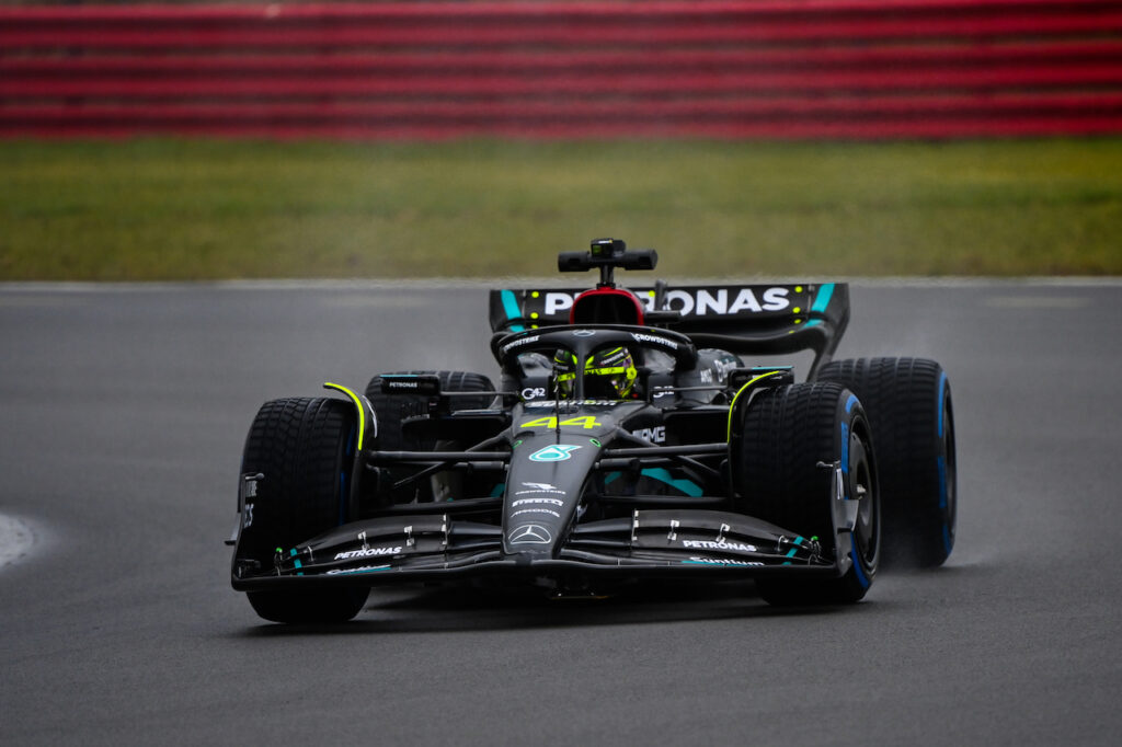 Formula 1 | Mercedes, Hamilton dopo il filming day: “A mio agio con la vettura”