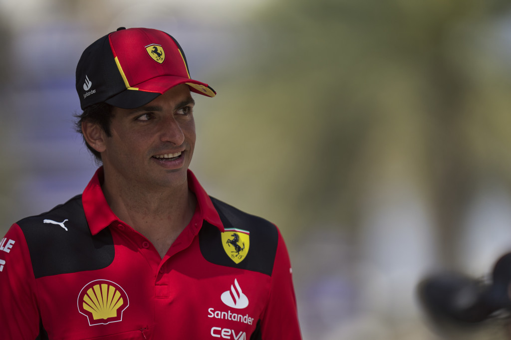 F1 | Ferrari, Sainz sul weekend di Jeddah: “Pista diversa dal Bahrain, podio possibile”