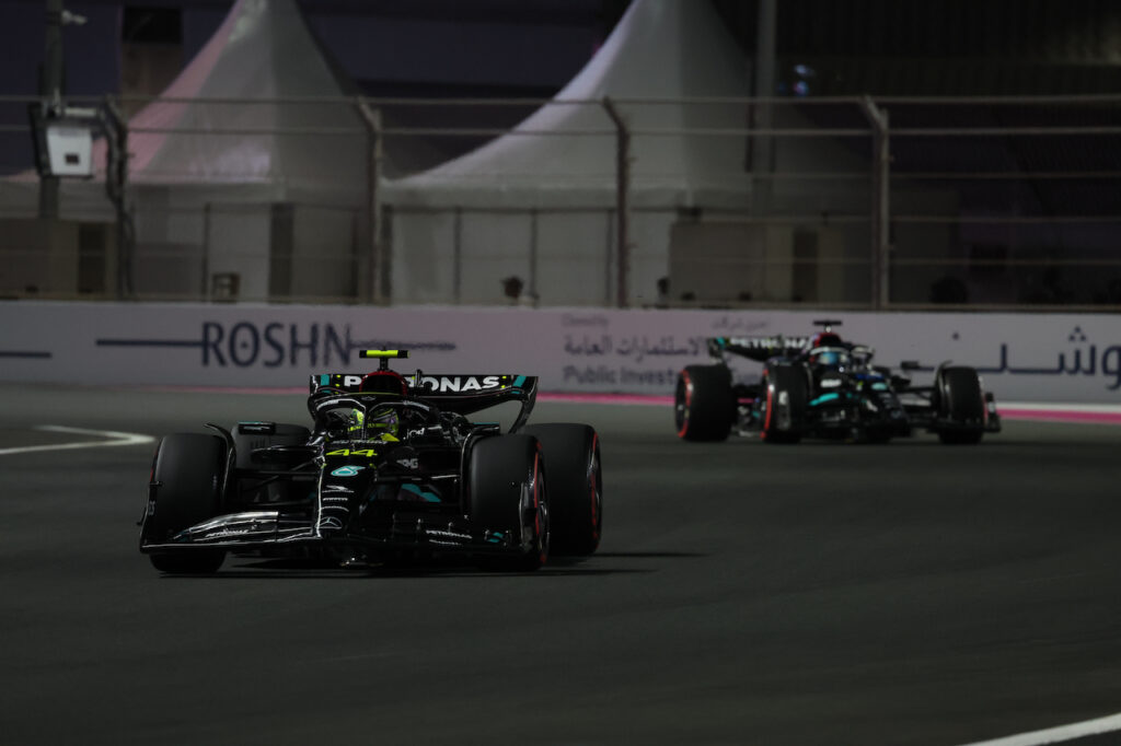 F1 | Mercedes, Russell e Hamilton: feeling diverso con la W14 in Arabia Saudita