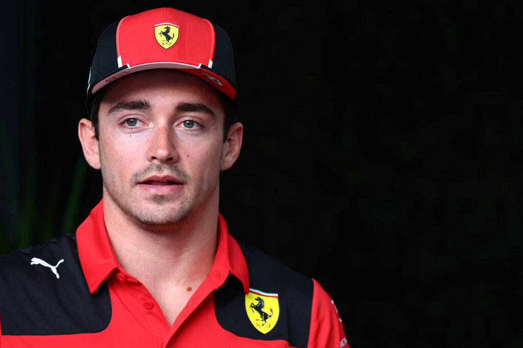 Formel 1 | Leclerc stellt klar: „Austausch mit Hamilton? Ich fahre Ferrari und möchte hier gewinnen!“