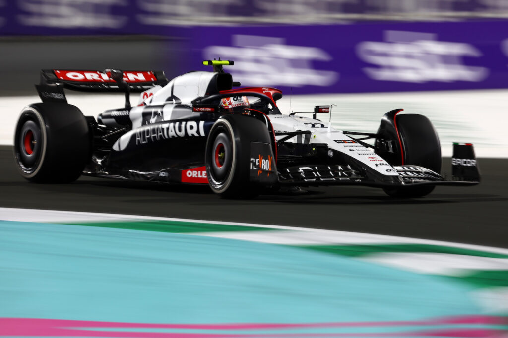 F1 | AlphaTauri, Tsunoda e de Vries fuori dalla top ten nelle libere in Arabia Saudita