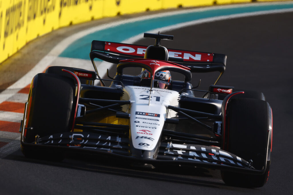 Formula 1 | Damon Hill avverte de Vries: “Siamo abituati al solito turnover Red Bull”