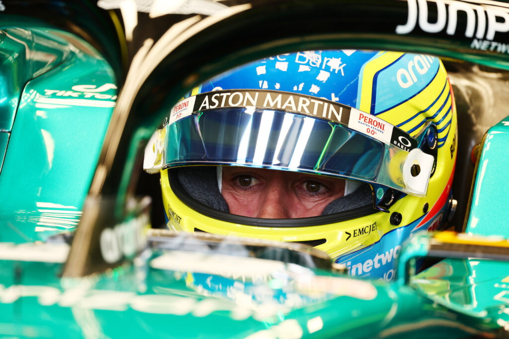 F1 | Alonso punzecchia Ocon: “Stroll ragiona da compagno di squadra, nel 2022 mi è successo il contrario”