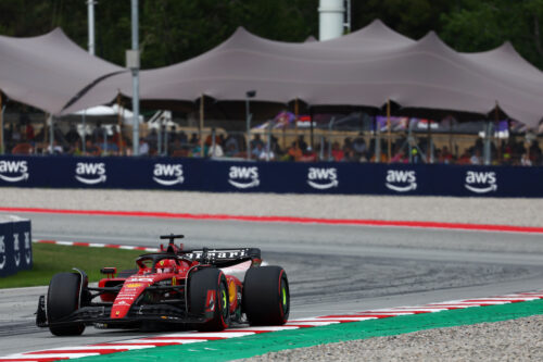 F1 | Ferrari, Leclerc incredulo dopo Barcellona: “Le stesse mescole si comportano diversamente in due fasi di gara”