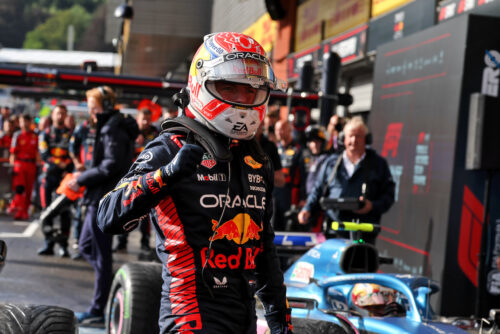 F1 | Red Bull, Verstappen vince in scioltezza la Sprint e punta alla gara di domani