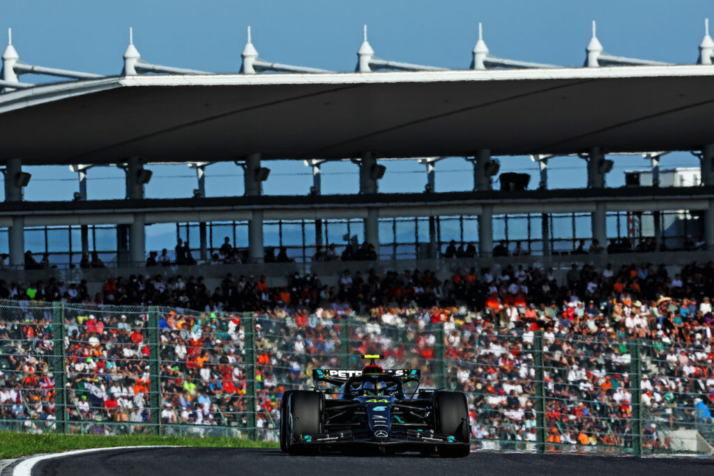 Formula 1 | Mercedes limita i danni: Hamilton tra le due Ferrari a Suzuka