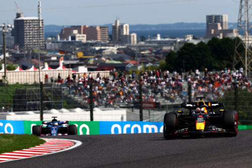 F1 | Verstappen sbaraglia la concorrenza nelle qualifiche di Suzuka, Piastri beffa Norris