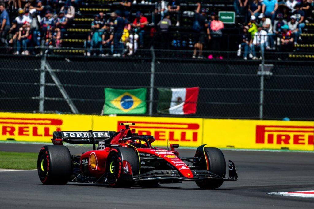 F1 | Un sontuoso Sainz firma la prima fila tutta Ferrari in Messico