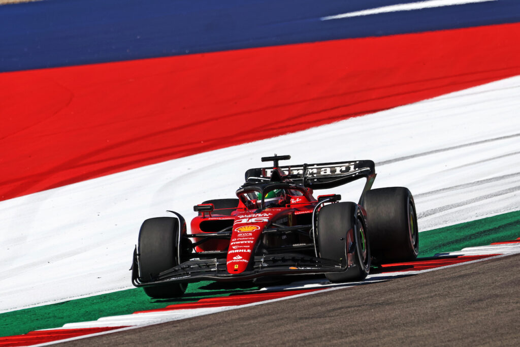 F1 | Leclerc strappa la pole position ad Austin, i track limits beffano Verstappen