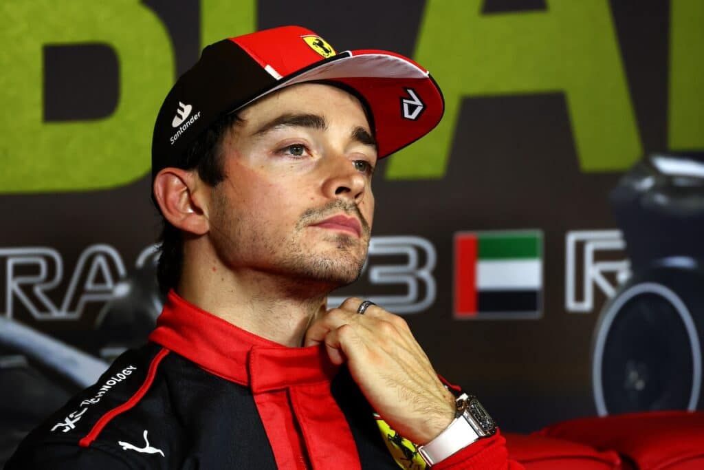 Ferrari | Leclerc fa ancora il fenomeno con il “mezzo miracolo” di Abu Dhabi