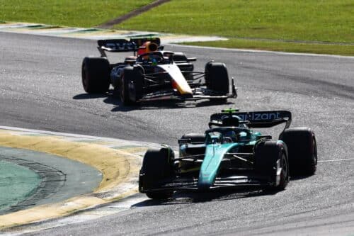 F1 | Red Bull, Perez sconfitto da Alonso in volata