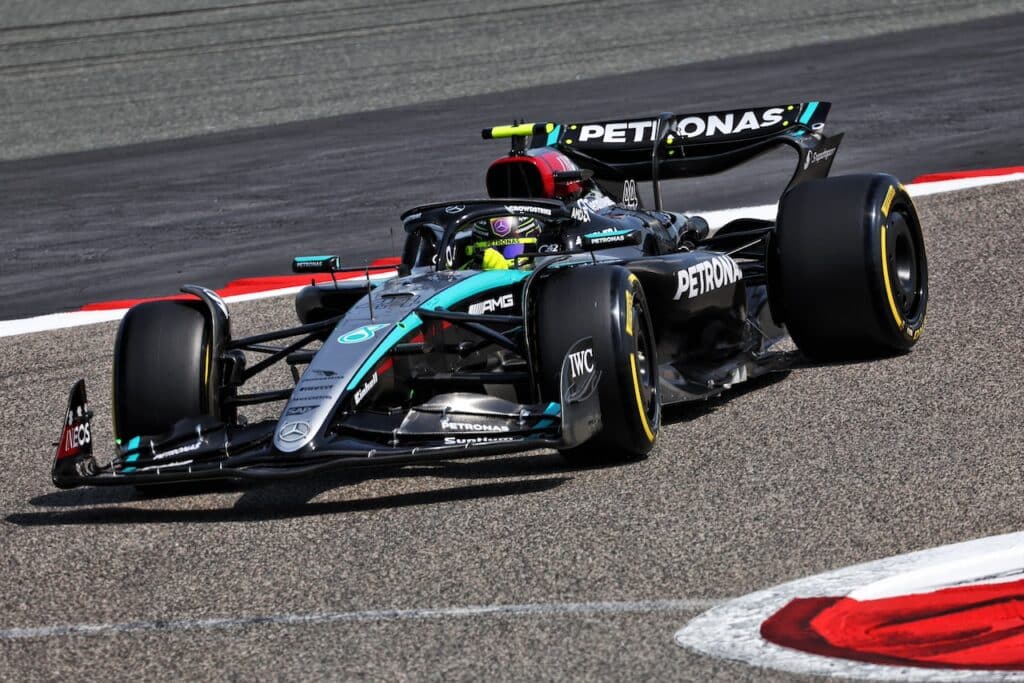 Formula 1 | Mercedes, Hamilton: “C’è del lavoro da fare per migliorare la vettura”