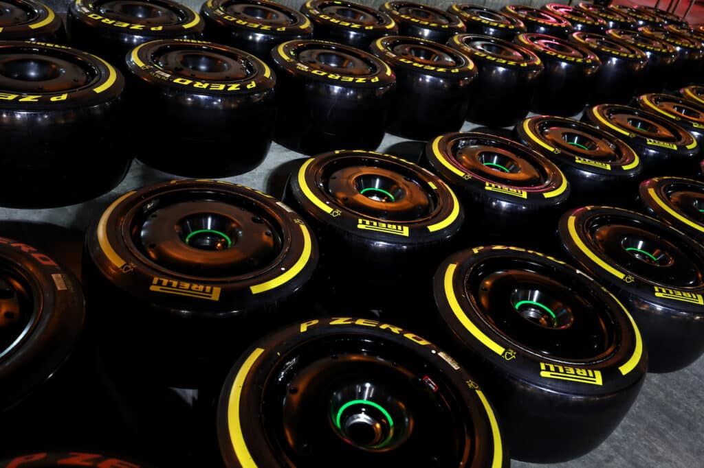 Pirelli, debuttano in Formula 1 gli pneumatici certificati FSC