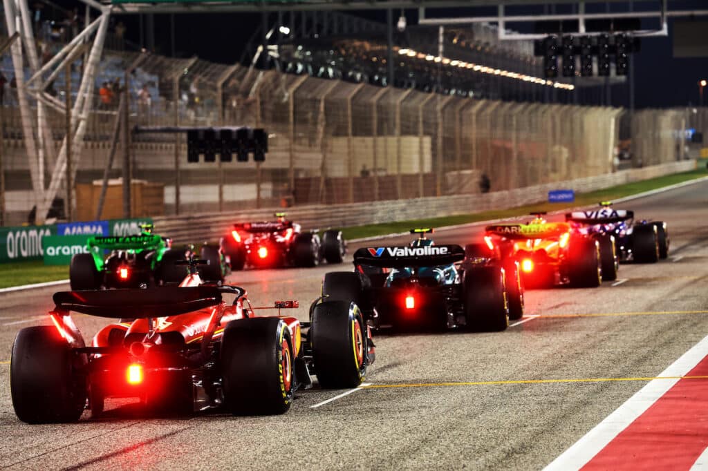 Formula 1 | GP Bahrain, degrado termico e vento le incognite del fine settimana