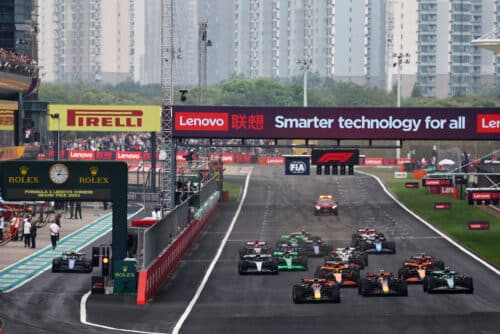 Formula 1 | Verstappen non lascia nulla per strada in Cina, Norris beffa Perez