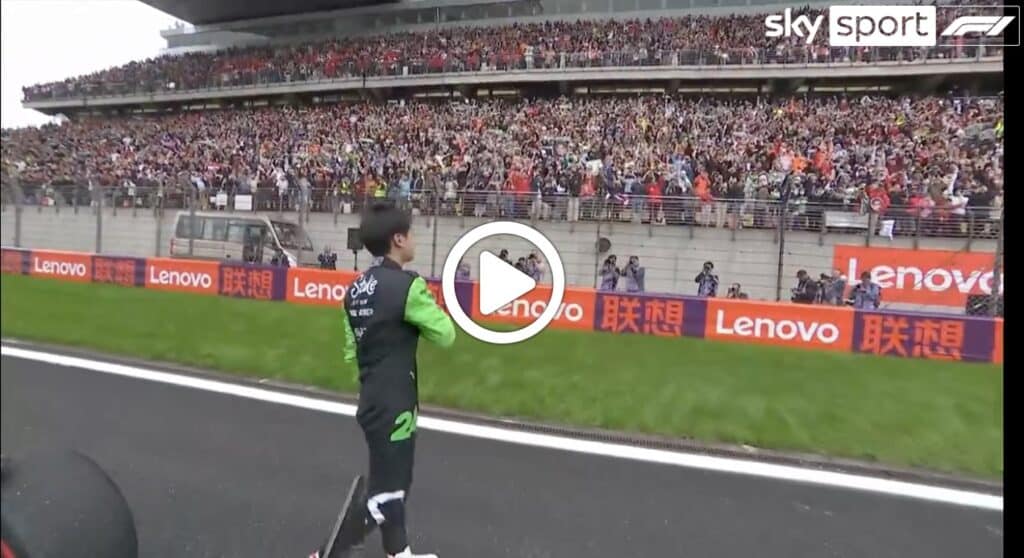 F1 | Zhou, winner's applause at the end of the Chinese GP [VIDEO]