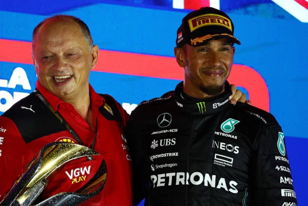 F1 | Ferrari-Hamilton, Villeneuve: “Sarà interessante vedere se Lewis riuscirà a vincere”