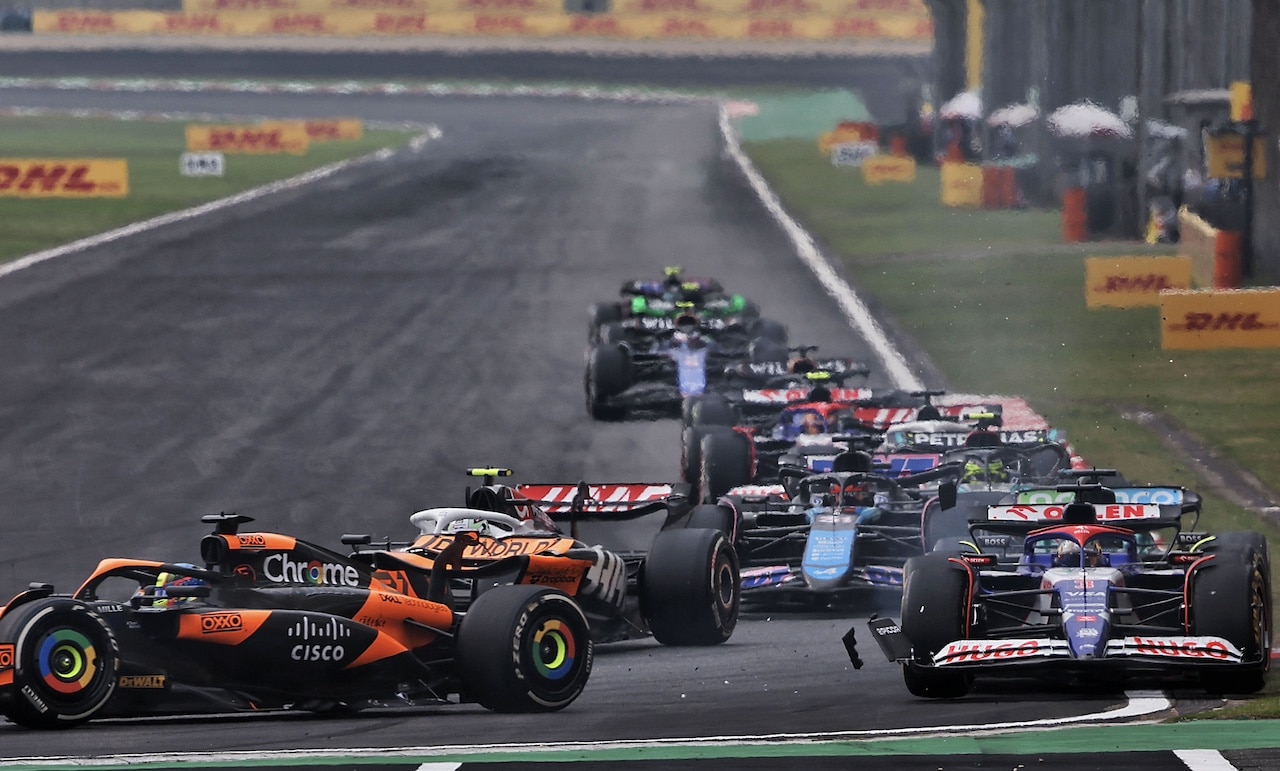 F1 | GP Cina, la McLaren di Piastri danneggiata nell’incidente Stroll-Ricciardo