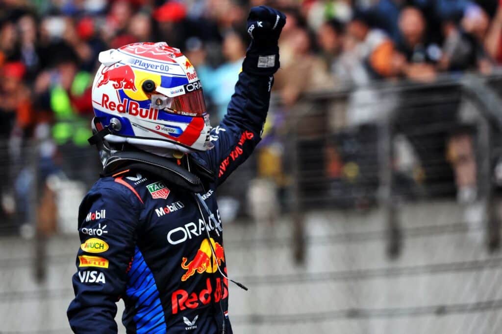 F1 | Red Bull, Verstappen imperatore di Cina: “Un piacere guidare la macchina su ogni mescola”