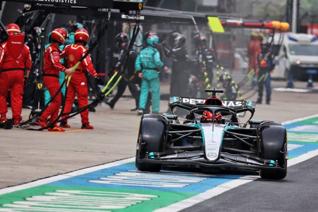 F1 | Mercedes, Russell sesto in Cina: “Speriamo di costruire qualcosa da questa prestazione”