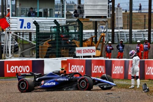 Formula 1 | Williams, Sargeant crashes at Suzuka with newly repaired chassis