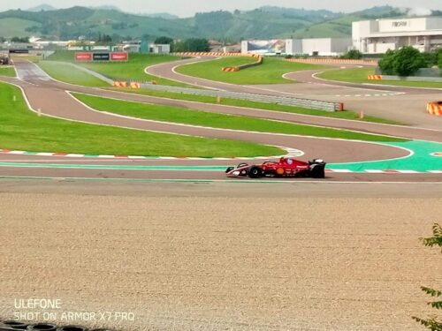 Formula 1 | Ferrari in pista a Fiorano con due vetture: si provano i paraspruzzi [FOTO e VIDEO]