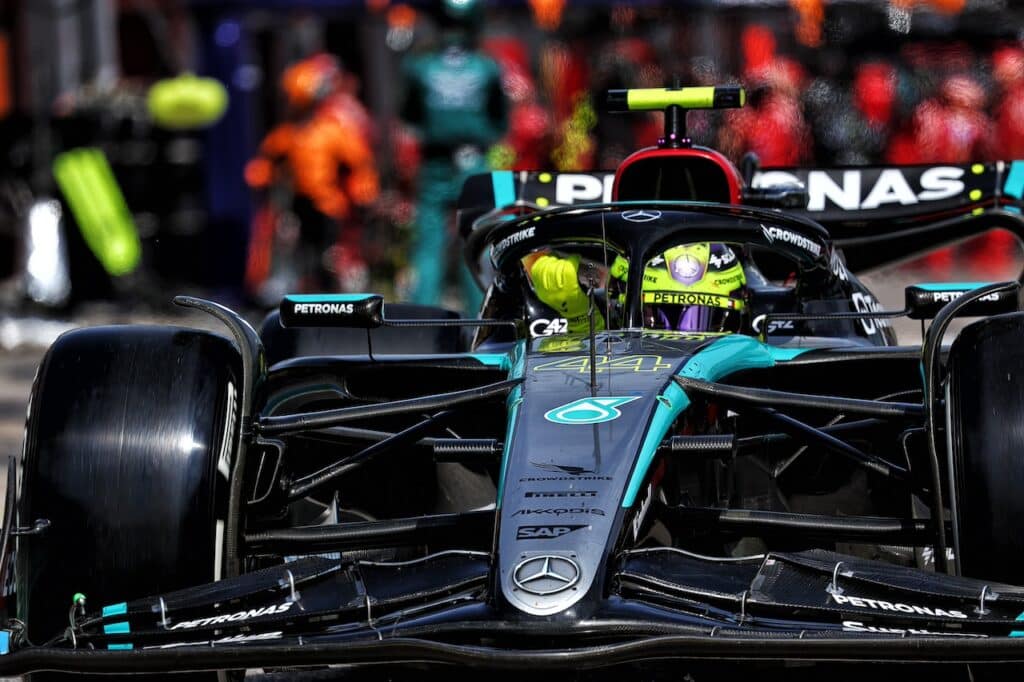 F1 | Mercedes, Hamilton fa il massimo a Imola: “Dobbiamo spingere ancora di più”