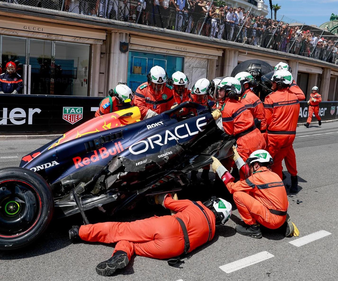 F1 | Red Bull, Marko lancia l’allarme: “L’incidente di Perez ci costerà almeno due milioni, un disastro”