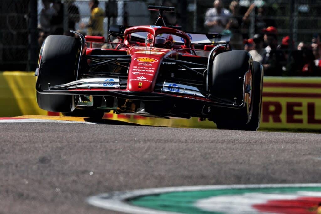 GP Imola | Ferrari, la delusione di Leclerc: “Max aggredisce molto i cordoli, noi non possiamo”