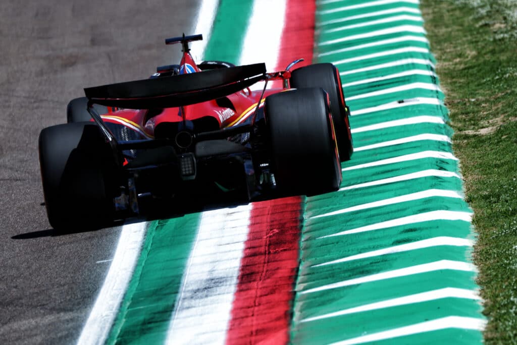 F1 | GP Imola: Leclerc brilla con il miglior tempo nelle Libere 2, Verstappen in difficoltà