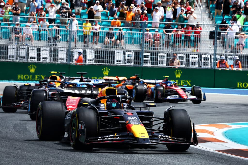 F1 | GP Miami Verstappen vince la Sprint su Leclerc, sorpresa Ricciardo