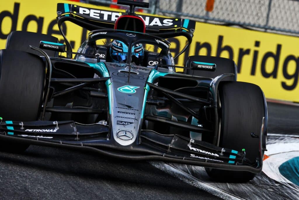 Mercedes | GP Miami, Enttäuschung Russell: „Viel Aufwand mit den harten Reifen“