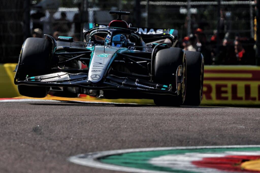 GP Imola | Mercedes, Russell in terza fila: “La macchina si comporta molto meglio”