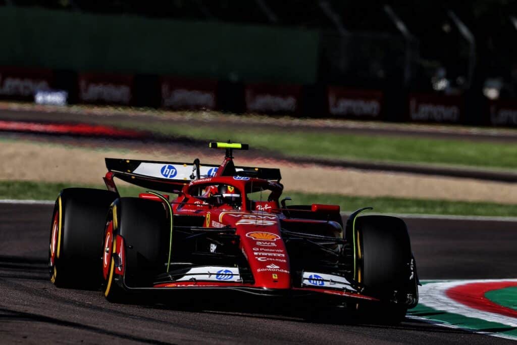 GP Imola | Ferrari, Sainz soddisfatto nonostante il sesto posto nelle libere