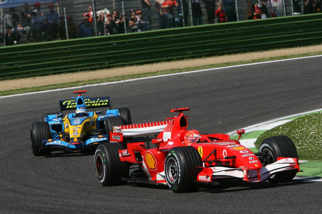 Ferrari | Imola: le memorabili battaglie tra Schumacher e Alonso nel 2005 e 2006