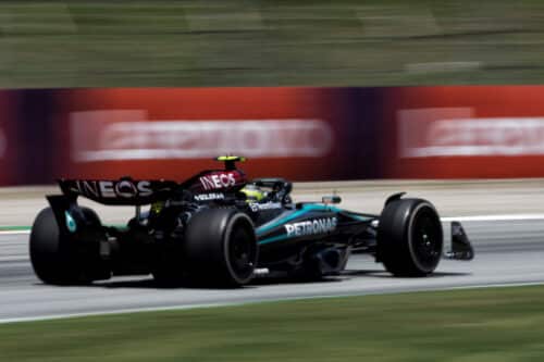 F1 | GP Spagna, prove libere 2: Hamilton e la Mercedes rispondono “presente”